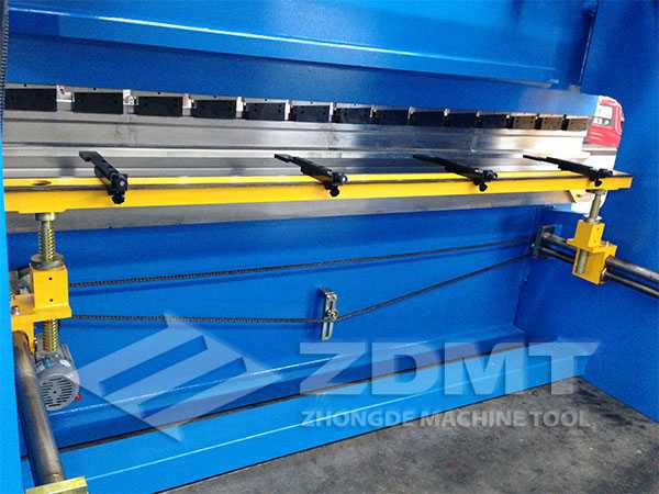 后擋料.jpg 后擋料.jpg