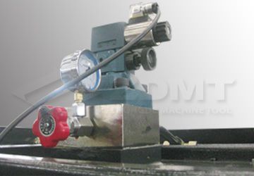 液壓系統.jpg 液壓系統.jpg